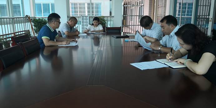 说明: C:\Users\Administrator\Desktop\防范非法集资学习会1.jpg